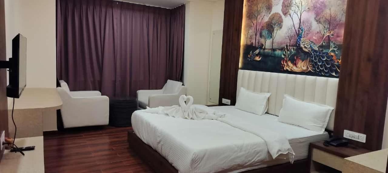Sb International Hotel & Banquet Dhanbād Exterior foto